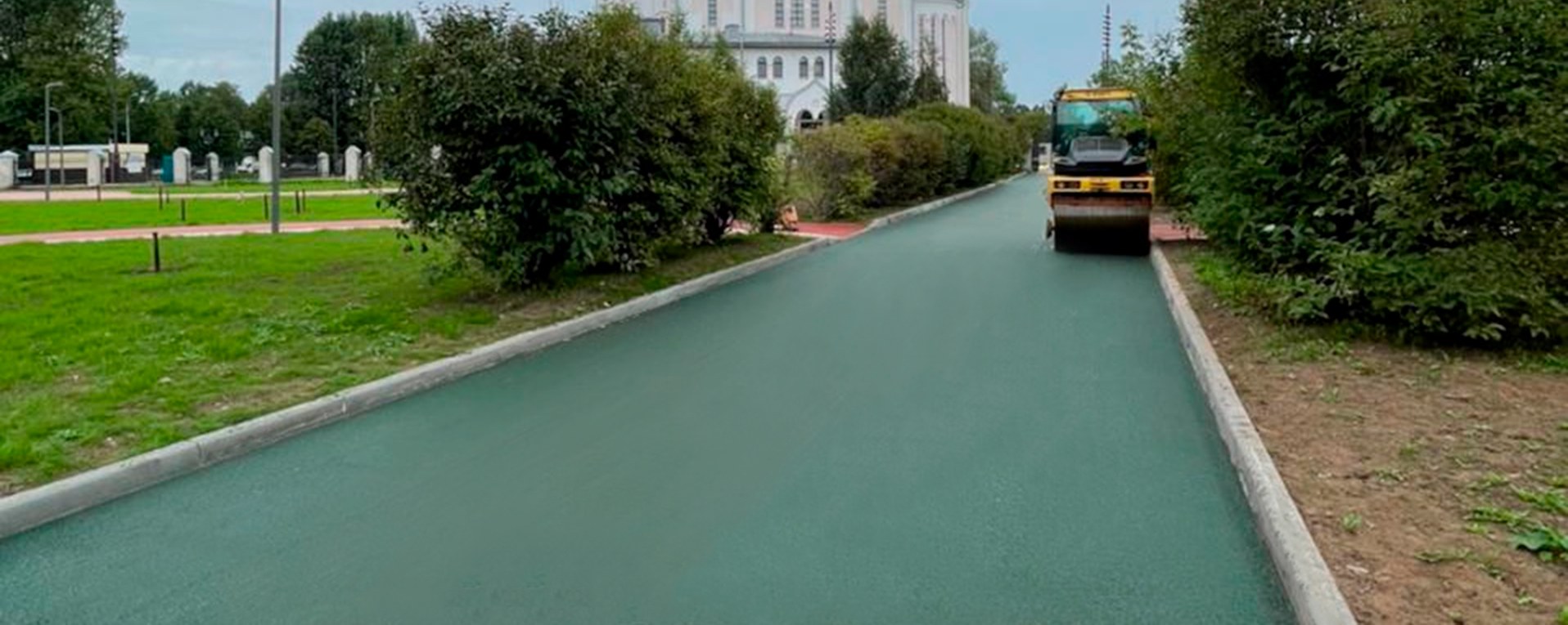 Advanced climate-adapted green coloured asphalt pavement